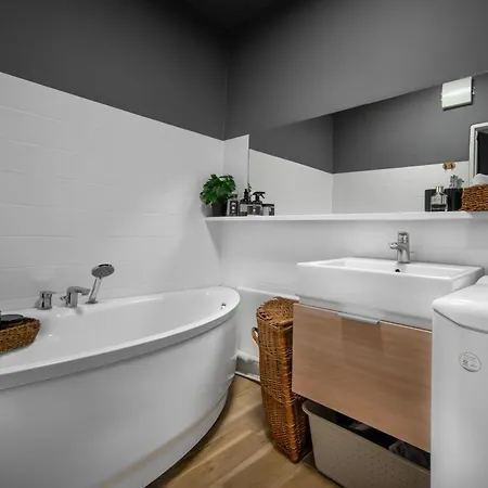 Stylish I Quiet Area I Beautiful View I Fully Equipped Kitchen - Thermomix & Coffee Machine Appartement