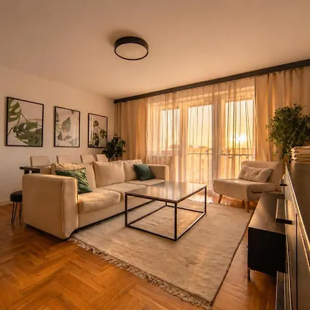 Stylish I Quiet Area I Beautiful View I Fully Equipped Kitchen - Thermomix & Coffee Machine