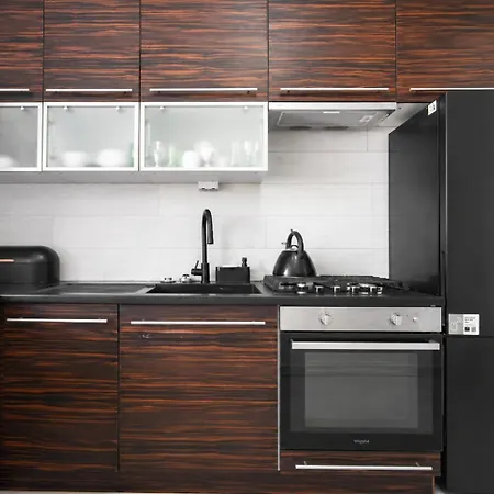 Stylish I Quiet Area I Beautiful View I Fully Equipped Kitchen - Thermomix & Coffee Machine شقة *