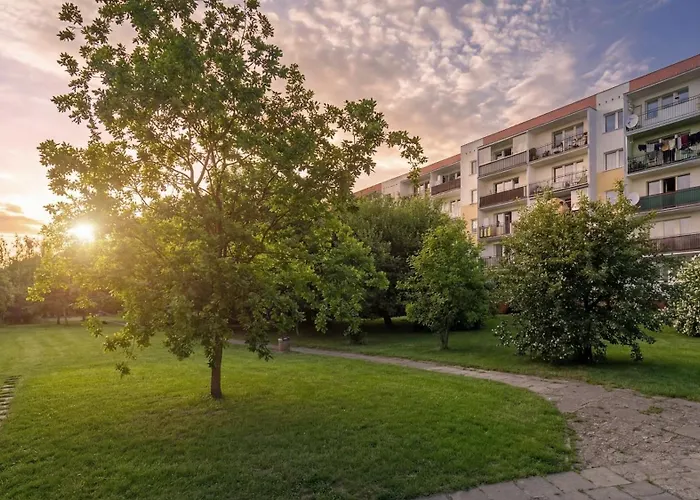 Apartament Private Nest With Gren Park View With Carpark
